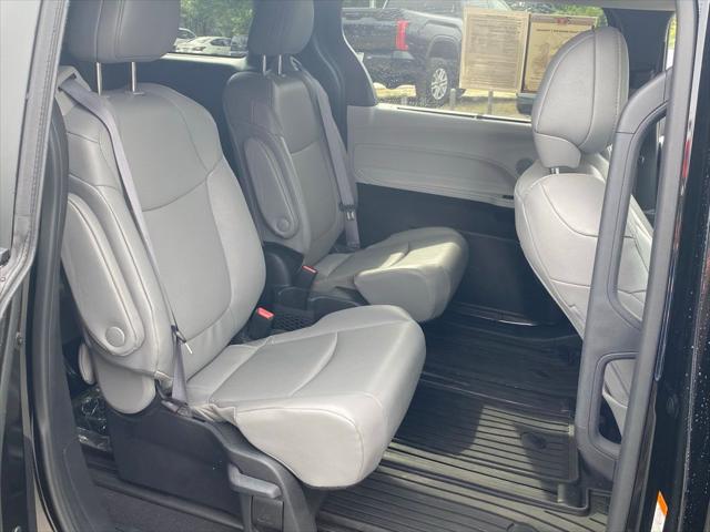 2025 Toyota Sienna XLE