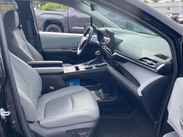 2025 Toyota Sienna XLE