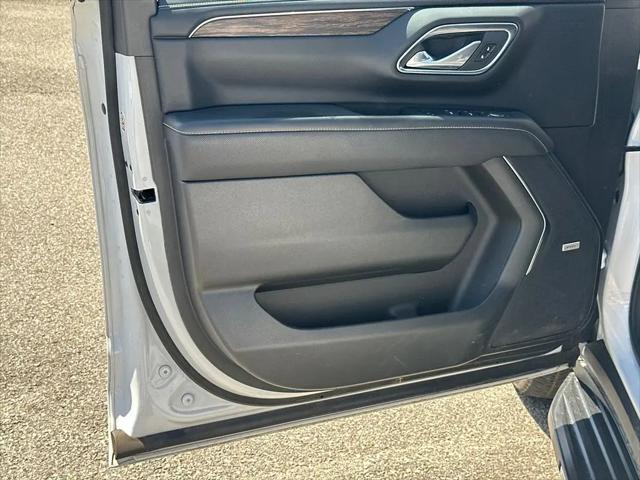 2023 Chevrolet Suburban 2WD Premier
