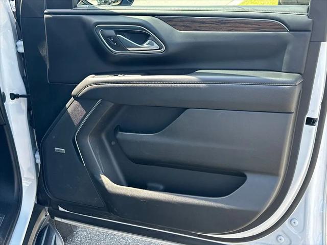 2023 Chevrolet Suburban 2WD Premier