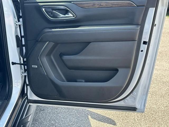 2023 Chevrolet Suburban 2WD Premier