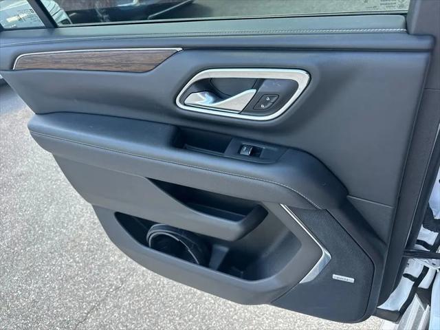 2023 Chevrolet Suburban 2WD Premier