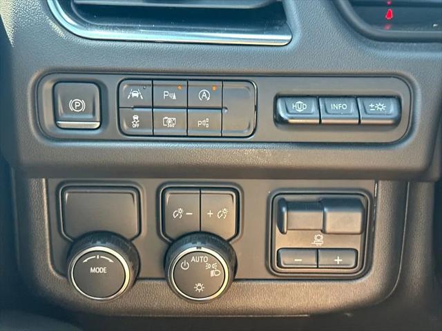 2023 Chevrolet Suburban 2WD Premier