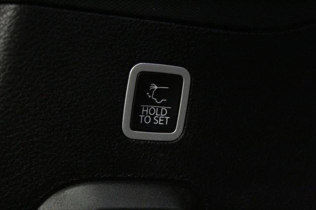 2024 Jeep Wagoneer Series II Carbide 4x2
