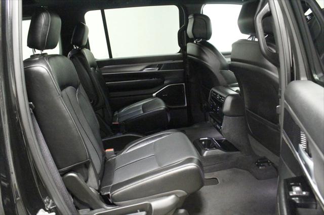 2024 Jeep Wagoneer Series II Carbide 4x2