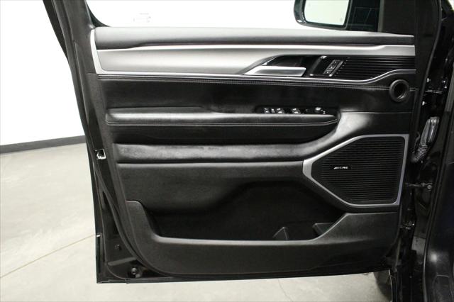 2024 Jeep Wagoneer Series II Carbide 4x2
