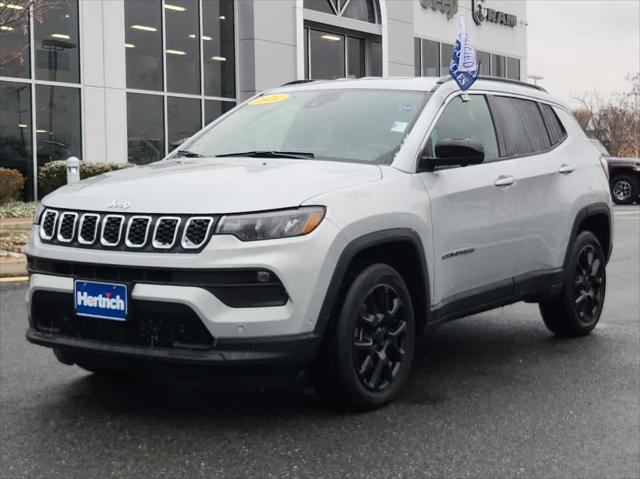 2024 Jeep Compass Latitude Lux FWD