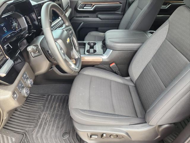 2025 Chevrolet Silverado 2500HD 4WD Crew Cab Standard Bed LT