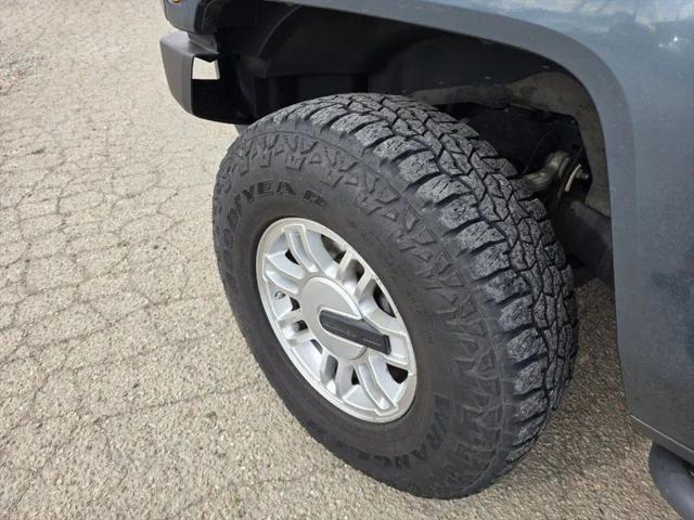 2006 HUMMER H3 Base
