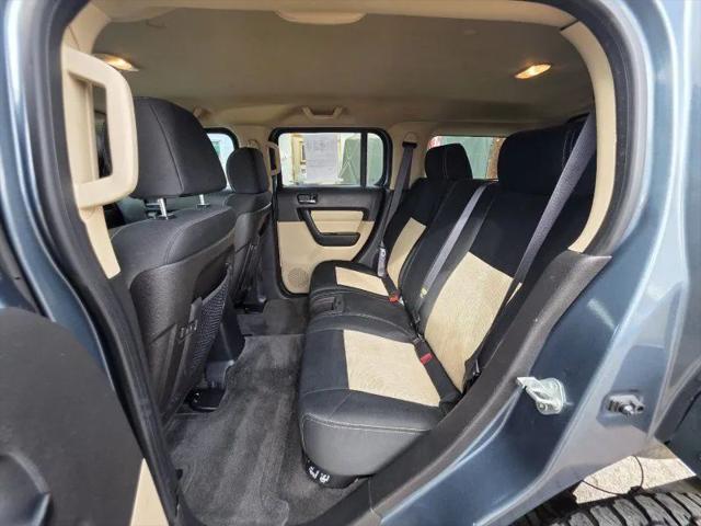 2006 HUMMER H3 Base
