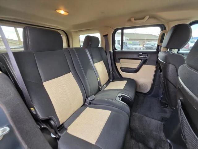 2006 HUMMER H3 Base