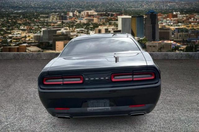 2016 Dodge Challenger SXT