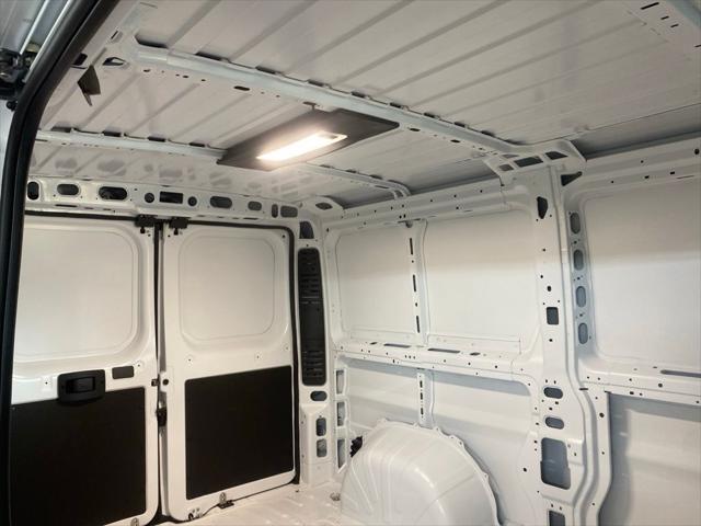 2026 Ram ProMaster Cargo Van Tradesman Low Roof 136 WB w/Pass Seat