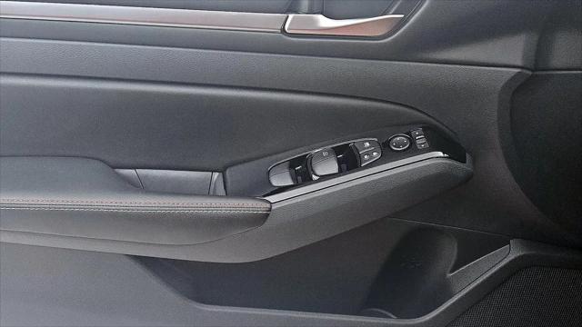 2024 Nissan Altima SR VC-Turbo FWD