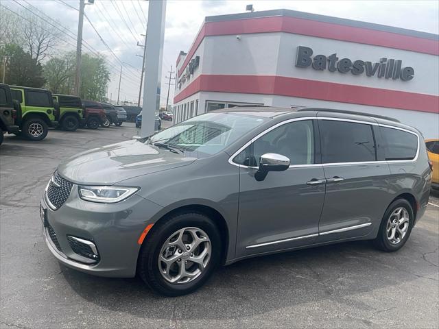 2023 Chrysler Pacifica Limited for sale in Batesville, IN