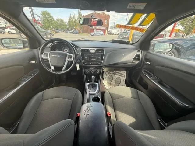 2011 Chrysler 200 Touring