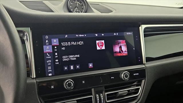 2023 Porsche Macan Macan