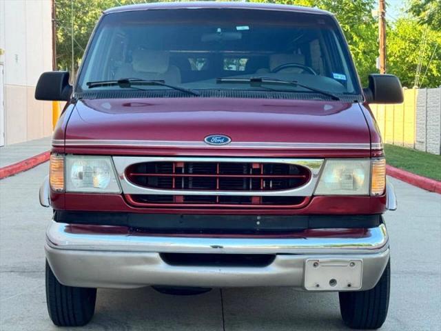 1999 Ford E-250 Base