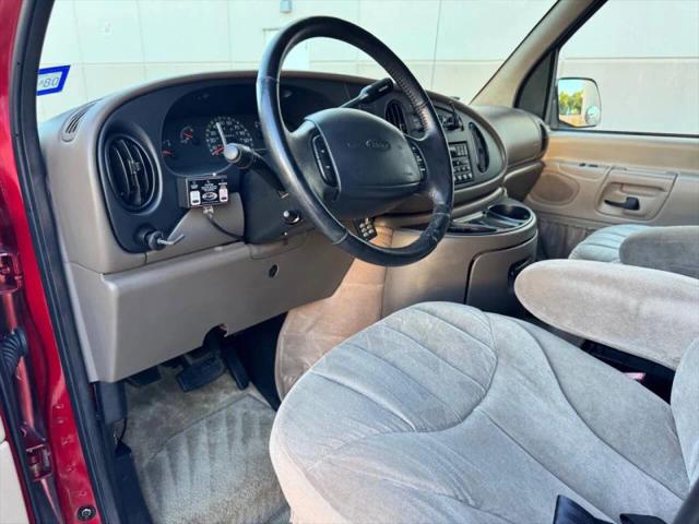 1999 Ford E-250 Base