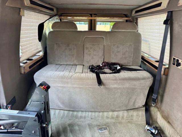1999 Ford E-250 Base