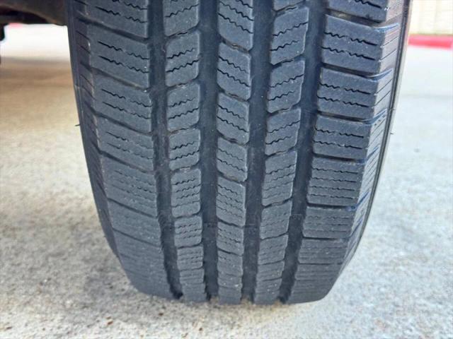 1999 Ford E-250 Base