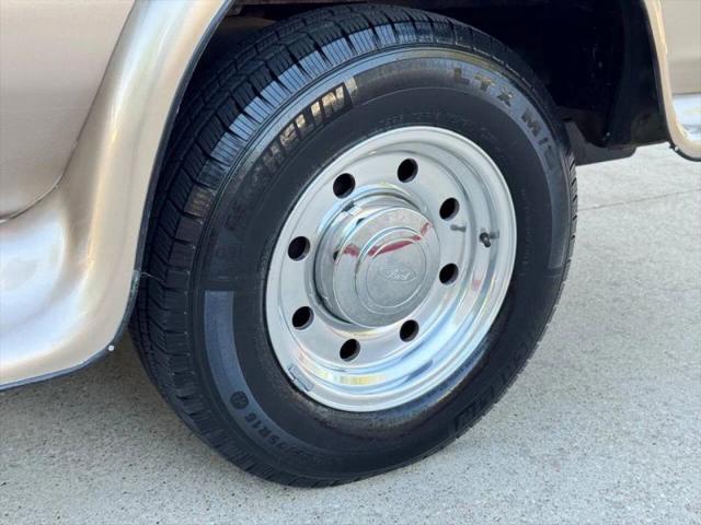 1999 Ford E-250 Base