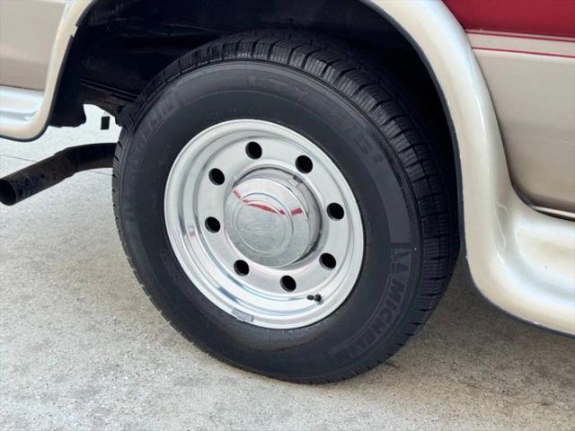 1999 Ford E-250 Base
