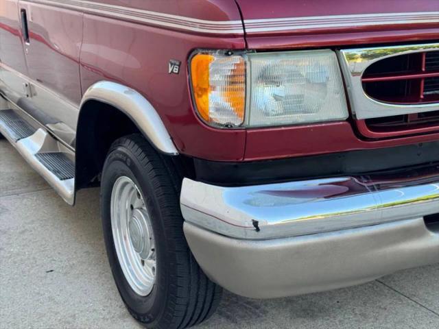 1999 Ford E-250 Base