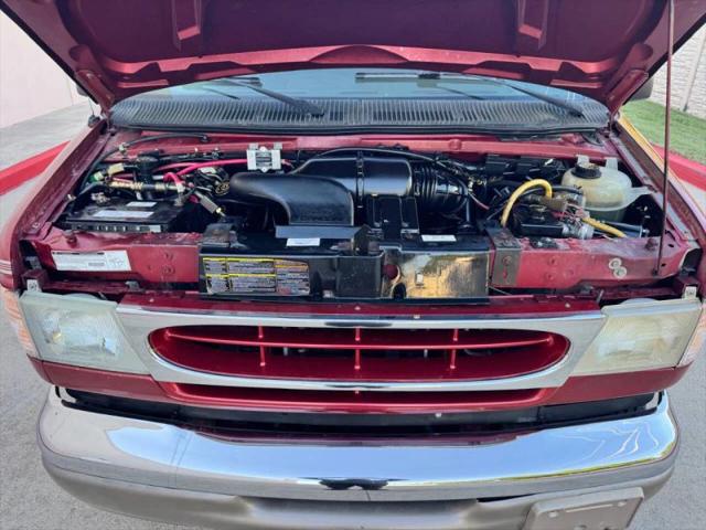 1999 Ford E-250 Base