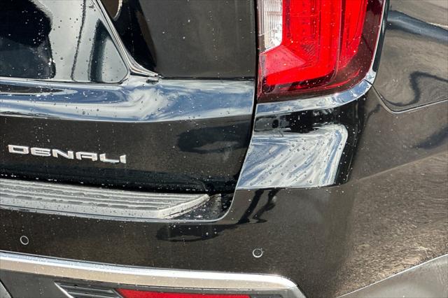 2023 GMC Yukon 4WD Denali