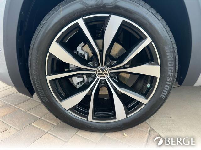2026 Volkswagen Atlas Cross Sport SEL Premium R-Line