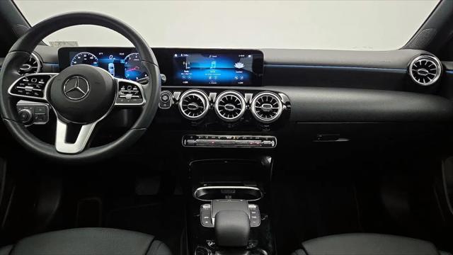 2021 Mercedes-Benz A 220 A 220