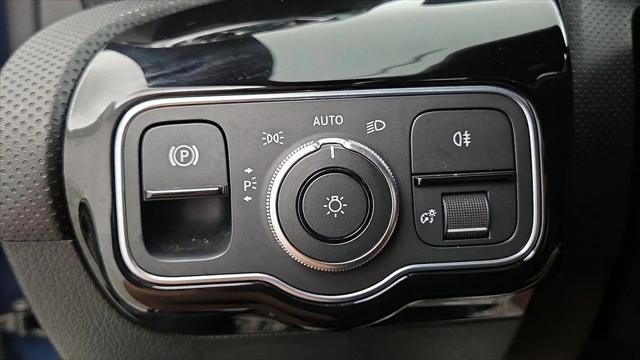 2021 Mercedes-Benz A 220 A 220