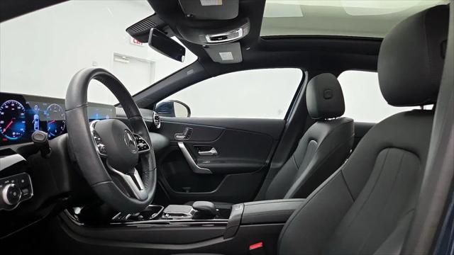 2021 Mercedes-Benz A 220 A 220