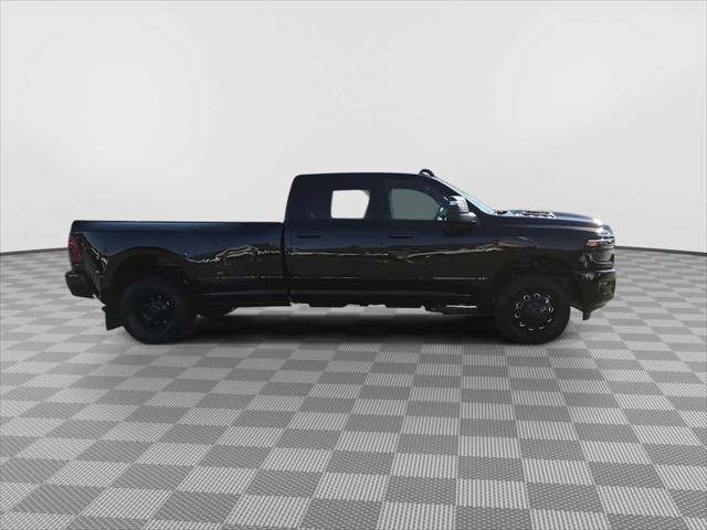 2026 Ram 3500 Laramie Crew Cab 4x4 8' Box