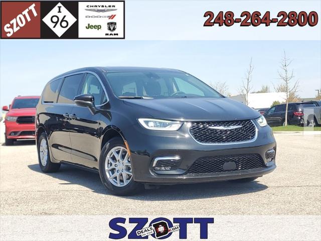 2023 Chrysler Pacifica Touring L for sale in New Hudson, MI