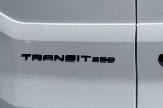 2026 Ford Transit Cargo Van T-250 148 Med Rf 9150 GVWR AWD