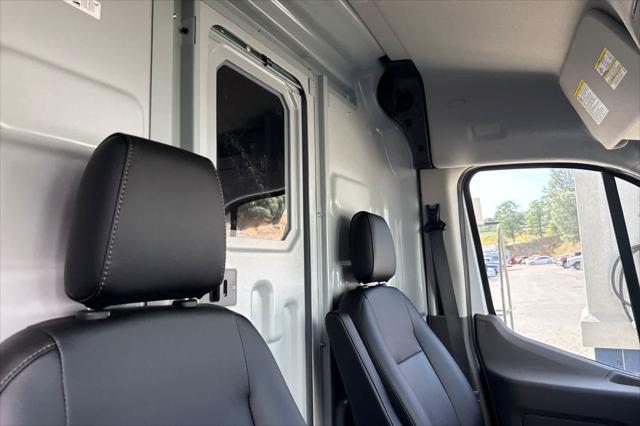 2026 Ford Transit Cargo Van T-250 148 Med Rf 9150 GVWR AWD