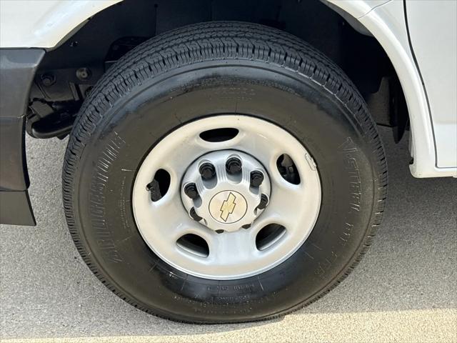 2024 Chevrolet Express Passenger RWD 3500 Extended Wheelbase LS