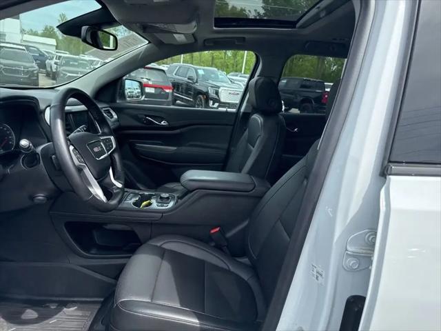2023 GMC Acadia AWD SLT