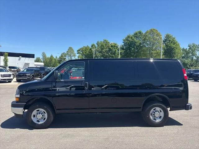 2026 Chevrolet Express Cargo Van 2500 Regular Wheelbase, WT, RWD