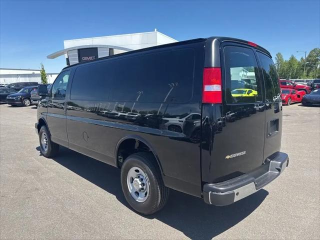2026 Chevrolet Express Cargo Van 2500 Regular Wheelbase, WT, RWD