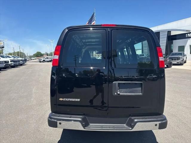 2026 Chevrolet Express Cargo Van 2500 Regular Wheelbase, WT, RWD