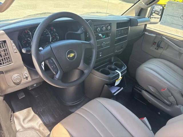 2026 Chevrolet Express Cargo Van 2500 Regular Wheelbase, WT, RWD