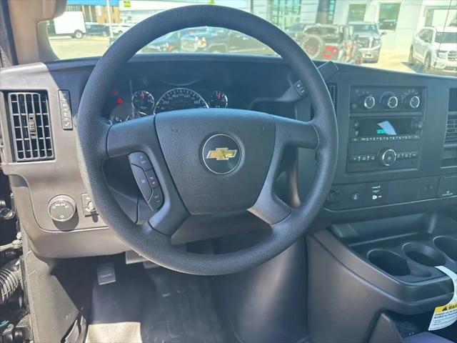 2026 Chevrolet Express Cargo Van 2500 Regular Wheelbase, WT, RWD