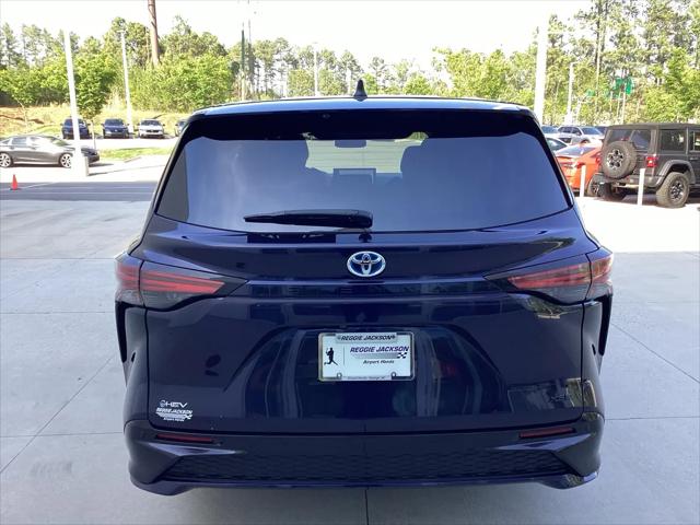 2025 Toyota Sienna XSE