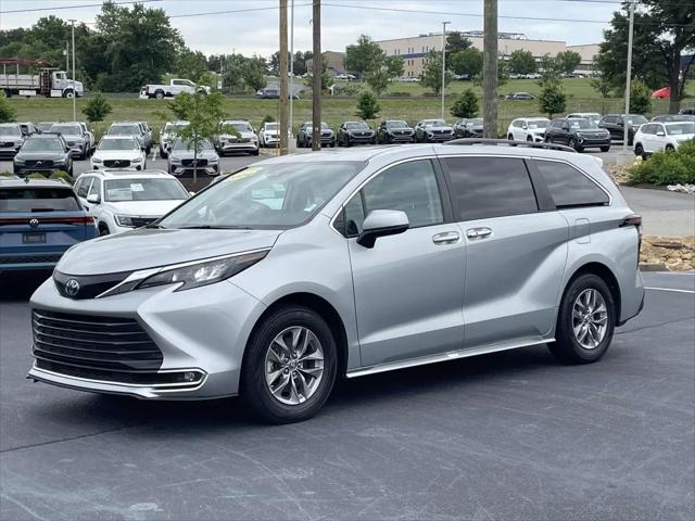 2024 Toyota Sienna XLE