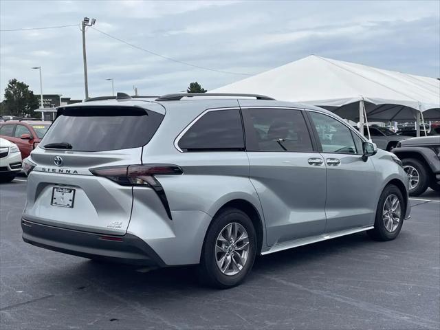 2024 Toyota Sienna XLE