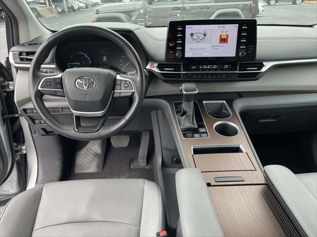 2024 Toyota Sienna XLE