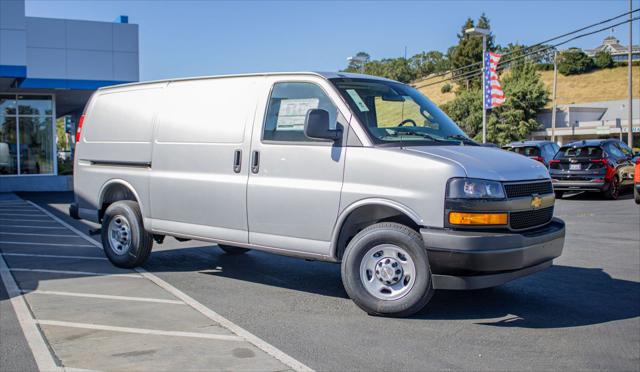 2026 Chevrolet Express Cargo Van 2500 Regular Wheelbase, WT, RWD